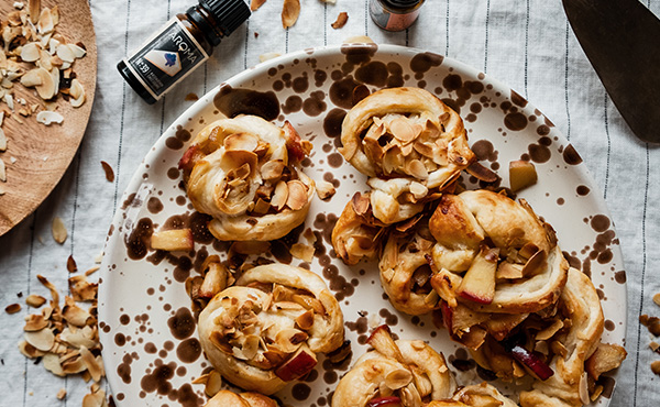 Apfel-Cheesecake Blätterteigschnecken
