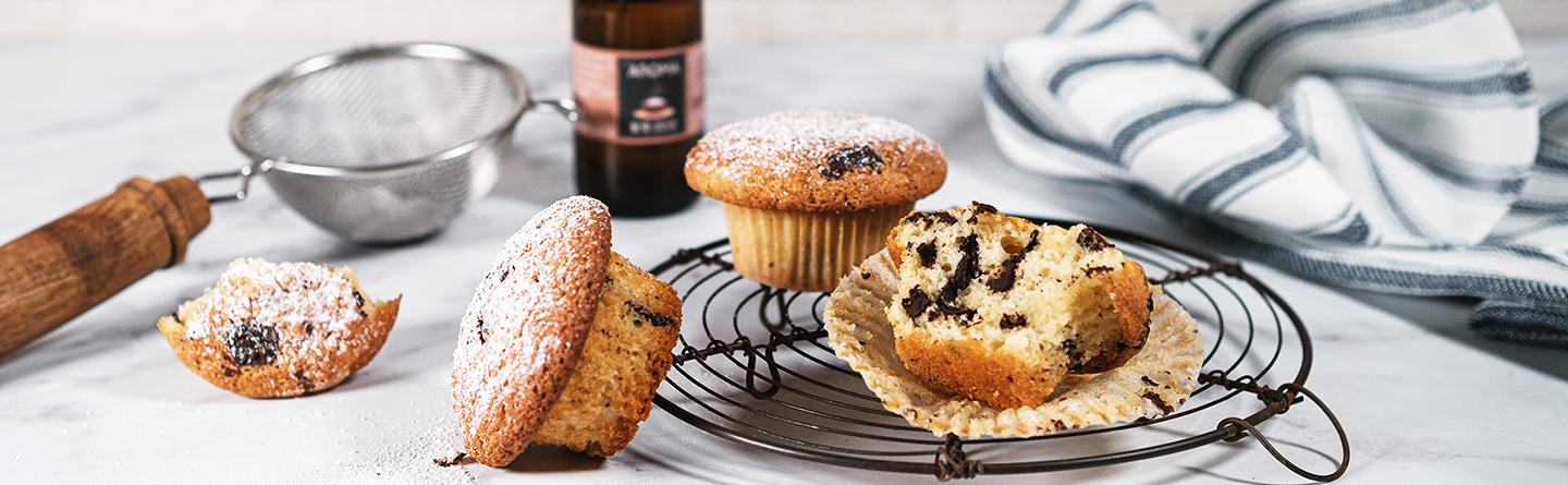 Leckere Chocolate-Chip Muffins mit myAROMA Cappuccino.