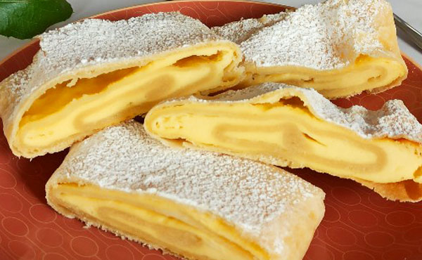 Topfenstrudel